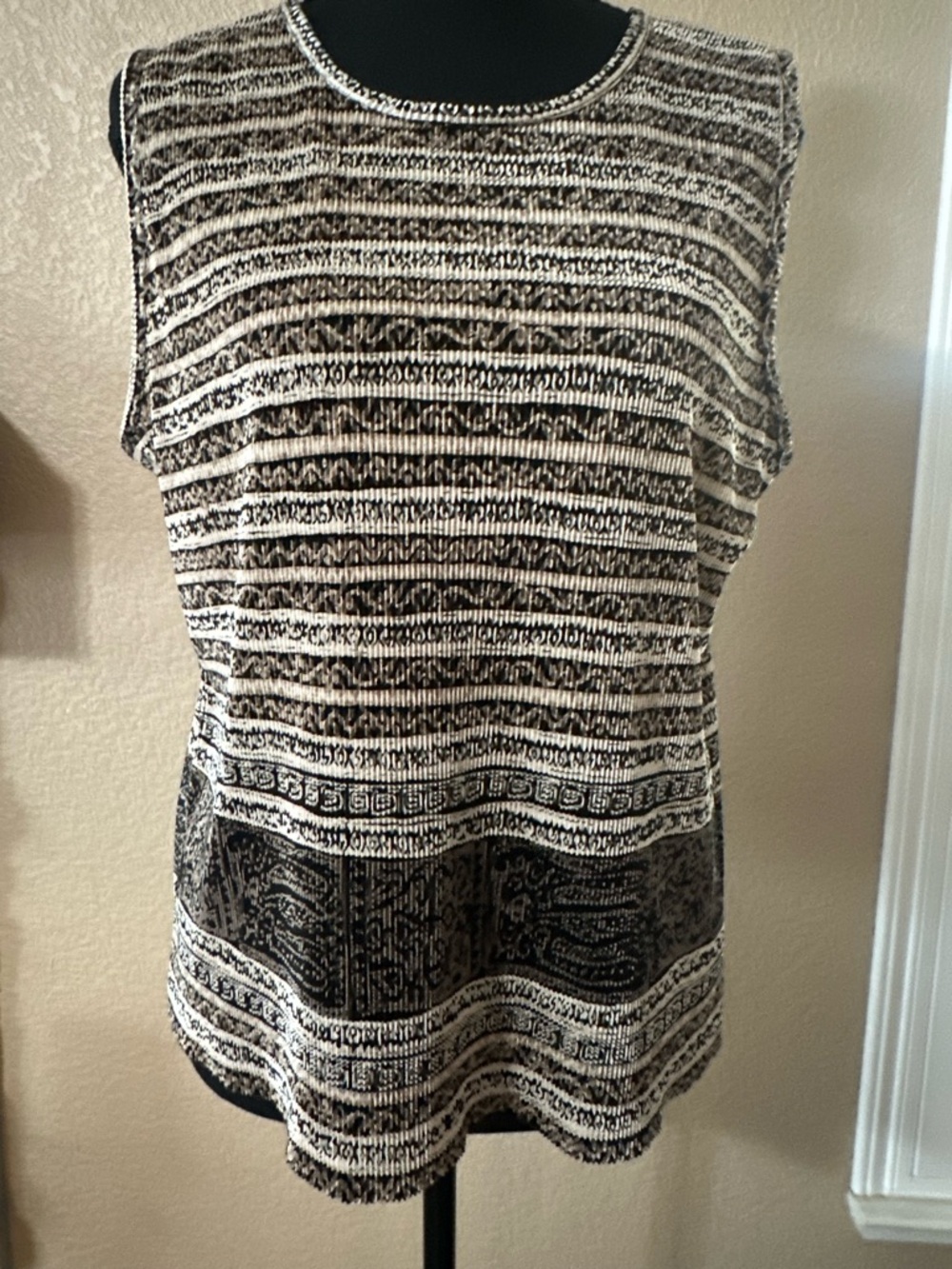 Plisse vintage Y2K crinkle pleated sleeveless tank top women’s XL tribal shirt